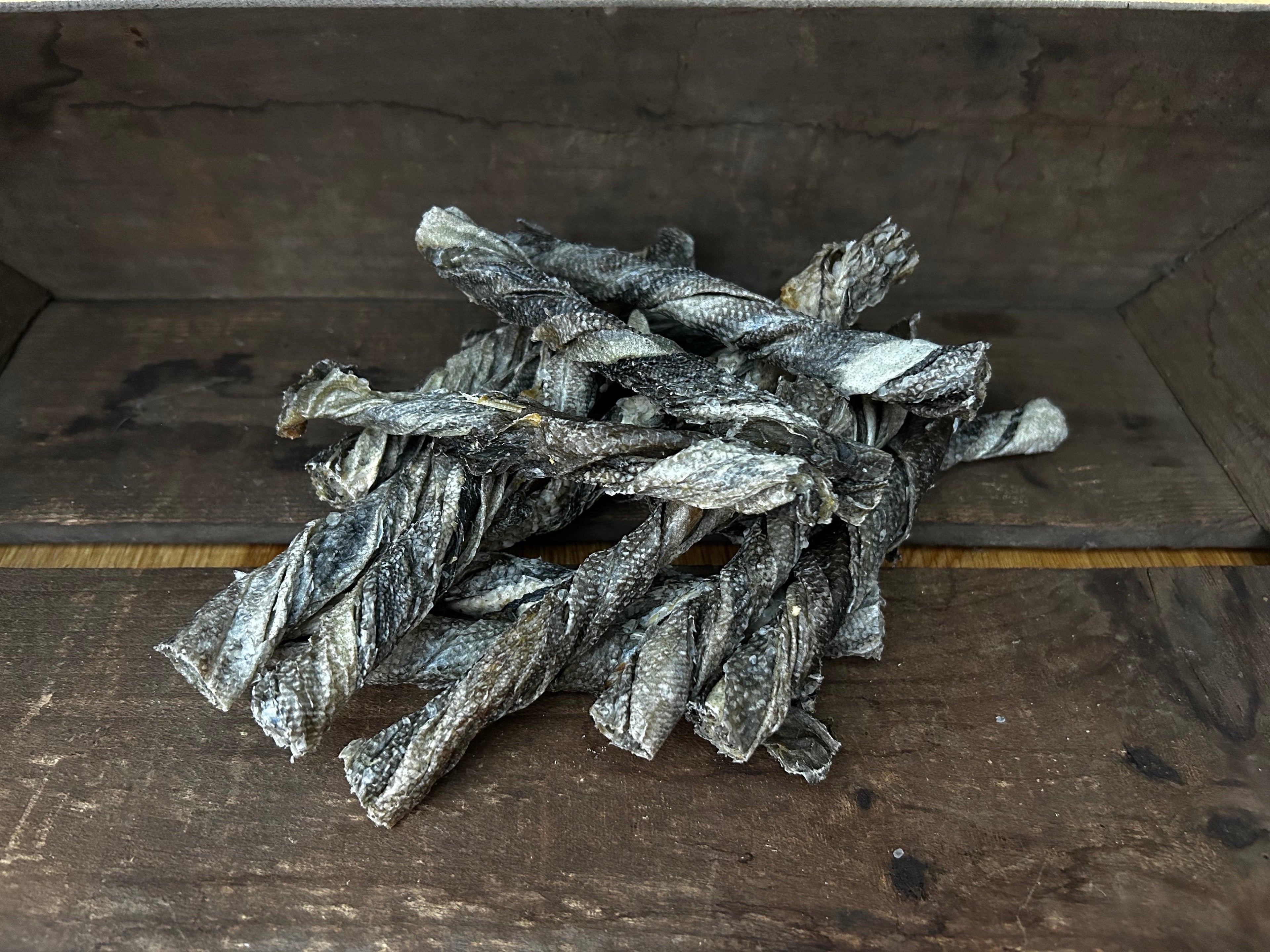Fish Skin Rolls